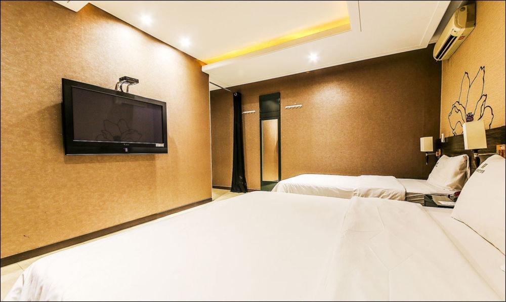 Nice Hotel Uijeongbu Extérieur photo