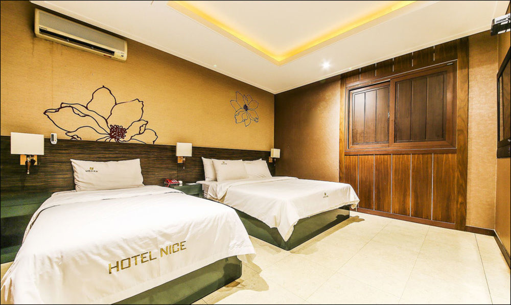 Nice Hotel Uijeongbu Extérieur photo